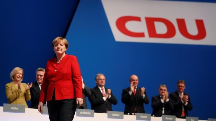 Allemagne: la CDU réélit Angela Merkel - ảnh 1